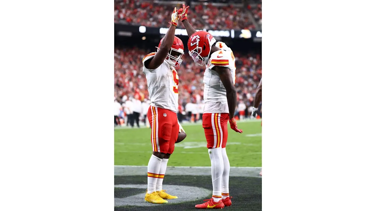 Kansas City Chiefs running back Kenneth Walker (9), Kansas City Chiefs wide receiver Xavier Worthy (1) during the Week 4 NFL Football game between the Kansas City Chiefs and the Las Vegas Raiders at Allegiant Stadium in Las Vegas, NV on Sunday, October 4, 2026.